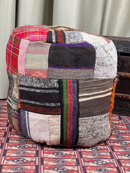 Nostaljik Kilim Puf Ölçü Çap 45 Cm Yükseklik 42 Cm