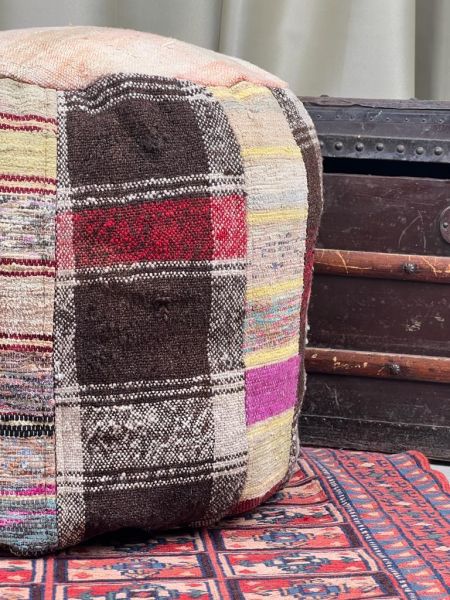 Nostaljik Kilim Puf Ölçü Çap 45 Cm Yükseklik 42 Cm