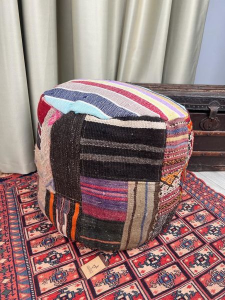 Nostaljik Kilim Puf Ölçü Çap 45 Cm Yükseklik 42 Cm