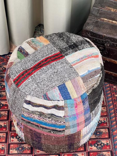 Nostaljik Kilim Puf Ölçü Çap 45 Cm Yükseklik 42 Cm