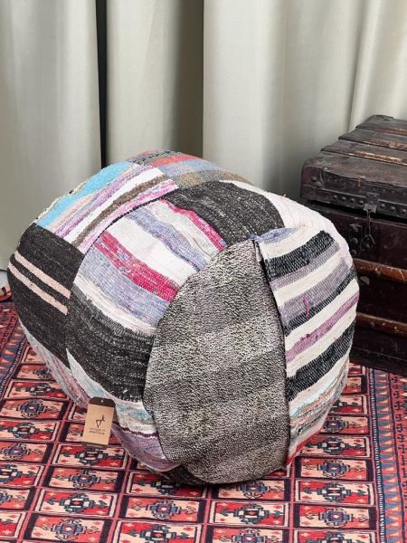 Nostaljik Kilim Puf Ölçü Çap 45 Cm Yükseklik 42 Cm