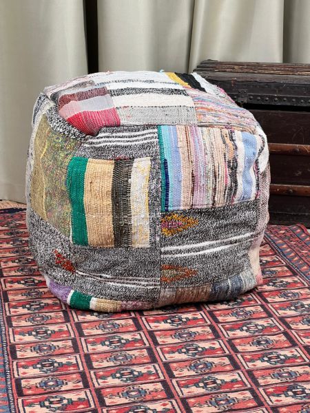 Nostaljik Kilim Puf Ölçü Çap 45 Cm Yükseklik 42 Cm