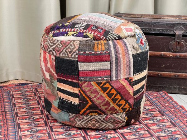 Nostaljik Kilim Puf Ölçü Çap 45 Cm Yükseklik 42 Cm