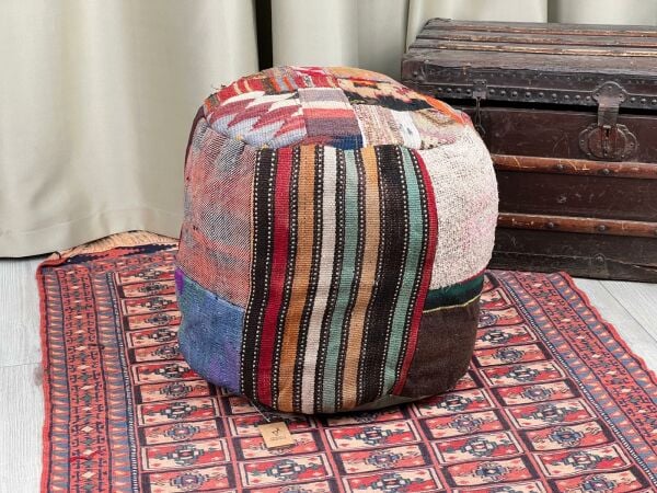 Nostaljik Kilim Puf Ölçü Çap 45 Cm Yükseklik 42 Cm