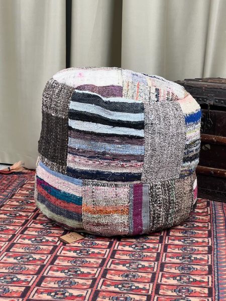 Nostaljik Kilim Puf Ölçü Çap 45 Cm Yükseklik 42 Cm