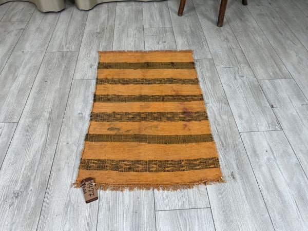 El Dokumasi Halı Kilim Yolluk Paspas Ölçü 84X56