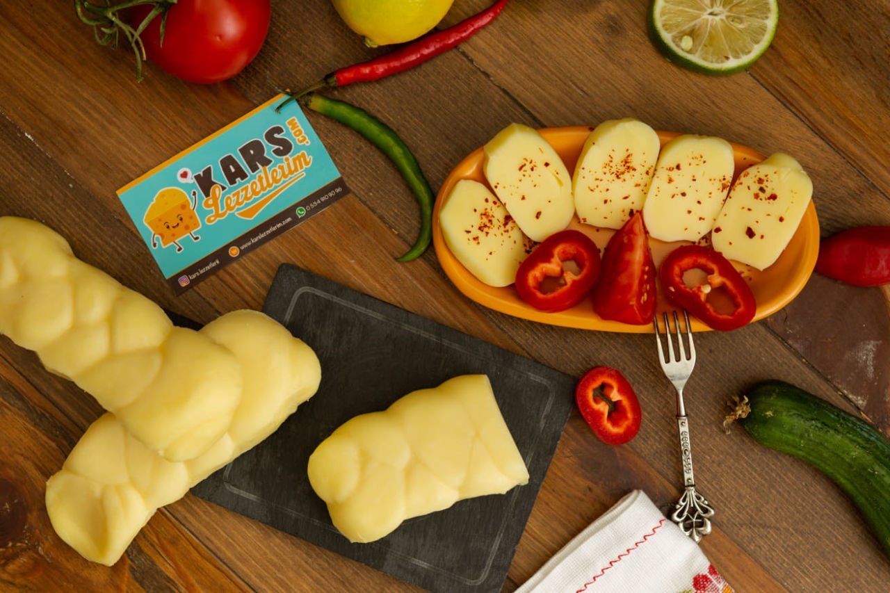 ÖRGÜ KAŞAR PEYNİRİ 500 GRAM
