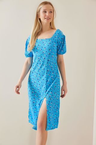 Mavi Çiçek Desenli Dokulu Midi Kadın Elbise