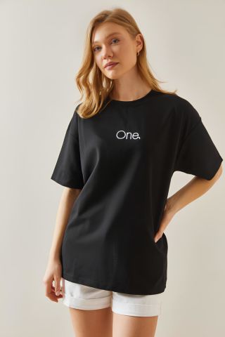 Bisiklet Yaka Kısa Kollu Önü Yazılı Oversize Kadın T-Shirt