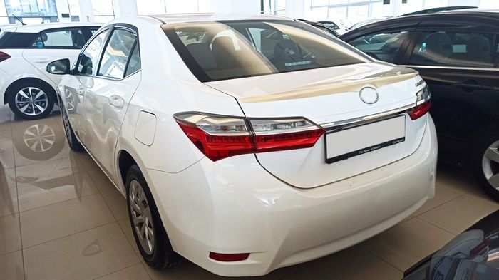 COROLLA 2014-2018 IÇIN UYUMLU WING SPOILER (BOYASIZ)