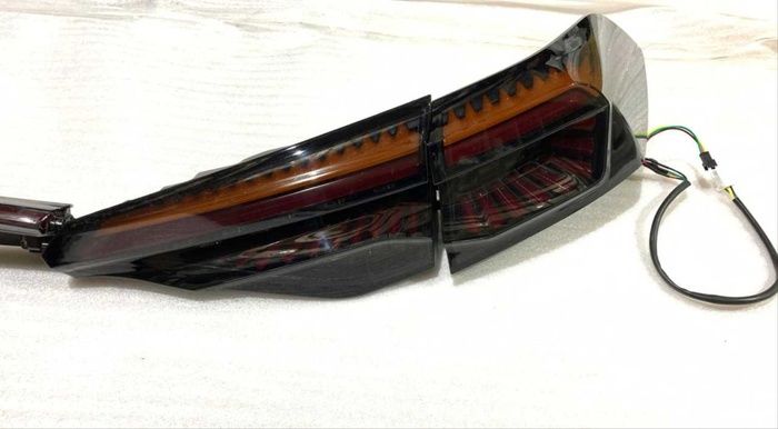 COROLLA 2019+ IÇIN UYUMLU LED STOP SPOILER SMOKE