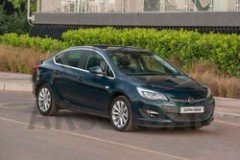 Opel Astra J Sedan Krom Cam Çerçevesi 12 Parça 2012 ve Sonrası
