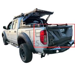Nissan Navara  Arka Bagaj Kapak Dodiği