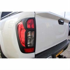 NAVARA NP300 (2015-2020) IÇIN UYUMLU STOP KAPLAMA SIYAH