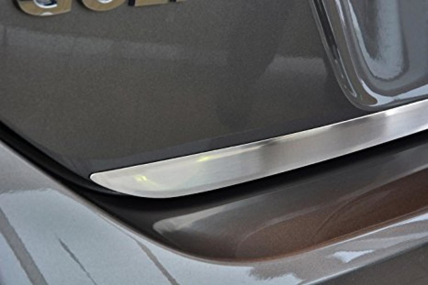 Hyundai Elantra Bagaj Alt Çıta Paslanmaz Çelik 2016>