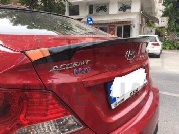 Hyundai Accent Blue Spoiler