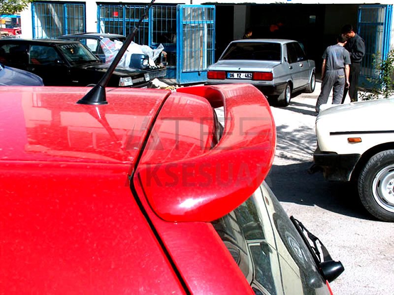 VW POLO H/B 98 Işıklı Spoiler