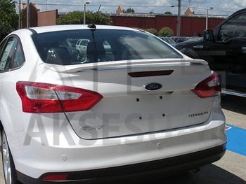 Ford Focus  Sedan 2019 Cam Üstü Spoiler Boyalı