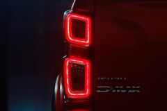 D-MAX IÇIN UYUMLU 2020+ LED STOP