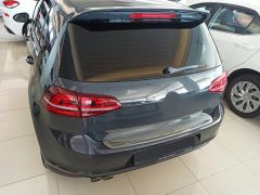 GOLF 7 - 7.5 2013-2020 IÇIN UYUMLU ARKA TAMPON UST KORUMA B DIZAYN