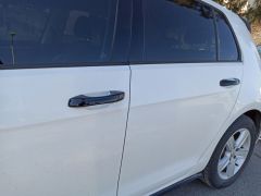 GOLF 7  IÇIN UYUMLU KAPI DIS KOL KAPLAMA PIANO BLACK