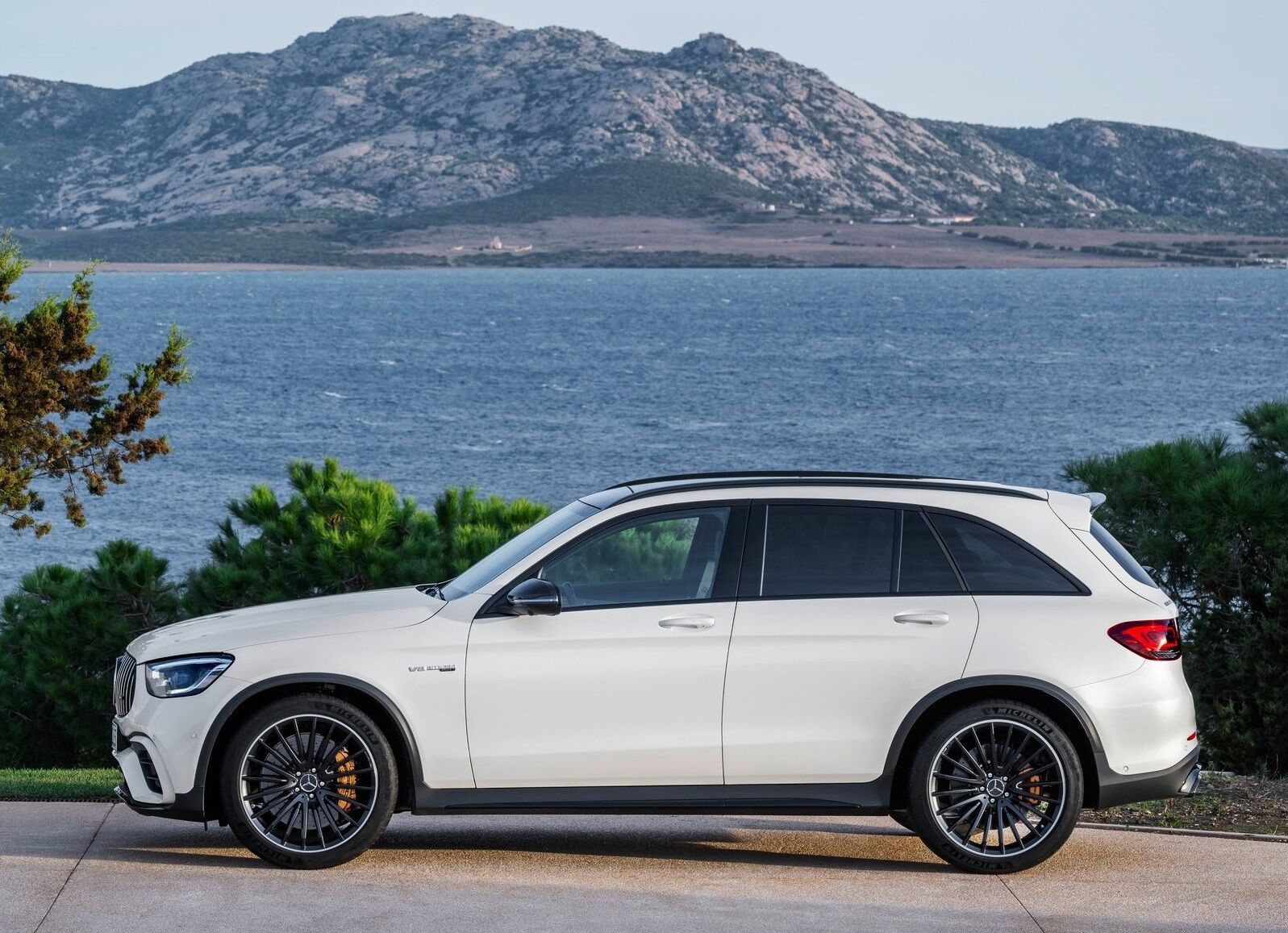 MERCEDES GLC SERİSİNİ YENİ MODEL GLC 63 E DÖNÜŞÜM SETİ KOMPLE