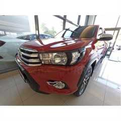 TOYOTA HILUX REVO 2016-2019 FAR ÇERÇEVESI KAPLAMA SIYAH
