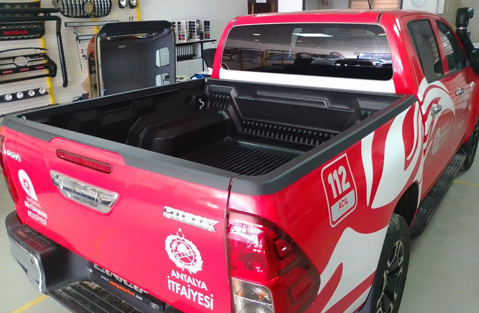 Toyota Hilux Bagaj Kasa Kenarı Kaplama