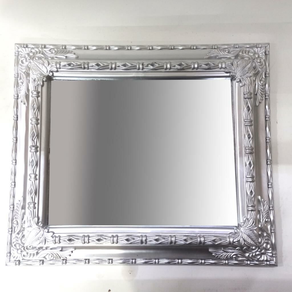 Gümüş Dekoratif Barok Tarzı Desenli Dikdörtgen Ayna 33 cm x 28 cm