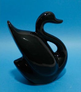 DEKORATİF SERAMİK KUĞU MASA SÜS EŞYASI BİBLO