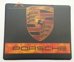 KAYMAZ ALT YÜZEYLİ PORSCHE DESENLİ MOUSE PAD