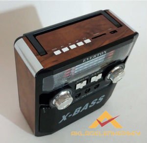 NOSTALJİK 4 BAND TAŞINABİLİR HOPARLÖRLÜ RADYO