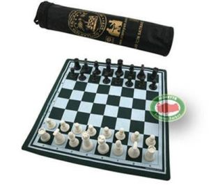 OKULLARA ÖZEL TAŞIMA ÇANTALI RULO SATRANÇ TAKIMI 48x48cm OYUN ŞİLTESİ BOYUTU İLE HER MASAYA UYUMLU