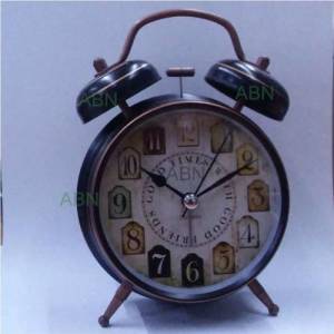 Antika Görünüm Metal Gövde Alarmlı Retro Saat 12cm Çapında Işıklı Nostaljik Metal Zilli Masa Saati