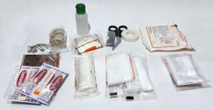 16,5x25,5x8 Karayolları Trafik Yönetmeliğine Uygun İlk Yardım Seti Carub Full+Full İlk Yardım Seti