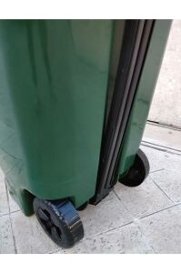 80 Litre Kapasiteli Büyük Boy Pedallı Çöp Kovası Kapaklı Ve Tekerlekli Çöp Konteyneri 80 litre Çöp Konteyneri