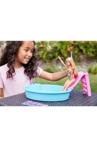 Barbie Ve Havuzu Oyun Seti