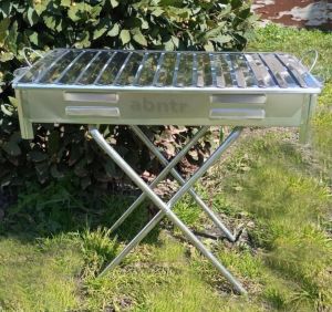 Ayaklı Büyük Mangal 50cm Kebapçı Tipi Geniş Oluklu Paslanmaz Galvaniz Gövde Krom Köfteci Izgarası