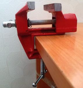 Pik Döküm 70mm Çeneli-30mm Açılım Seyyar Tezgah Masa Mengenesi,Tamirat+Montaj+Hobi Üretim Mengenesi