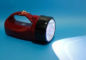 GÜÇLÜ IŞIK 1W ŞARJLI EL FENERI 18 LED IŞILDAK