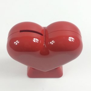 Kırmızı Kalp Figürlü 11x11x5 Cm Boyutlarında Plastik Dekoratif Kumbara