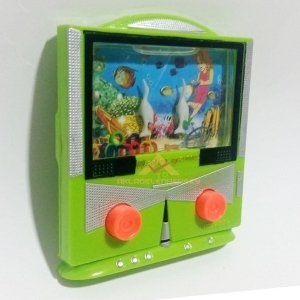 NOSTALJİ OYUNCAĞI 2 DÜĞMELİ SU İÇİNDE HALKA GEÇİRME OYUNU