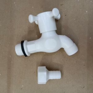 Hortum Takılabilen Aç-Kapa Özellikli Plastik Bahçe Musluğu 7,5 cm