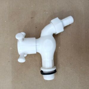 Hortum Takılabilen Aç-Kapa Özellikli Plastik Bahçe Musluğu 7,5 cm