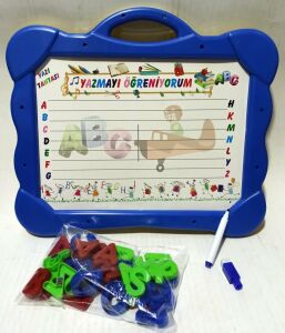 Çocukların Eğlenebileceği Küçük Boy Manyetik Yazı Tahtası 36x31cm 41 Parça Eğlenceli Harfli Tahta