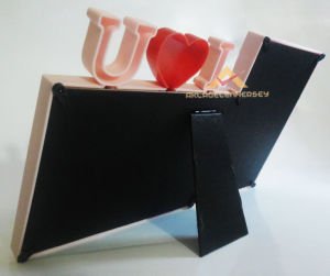 ROMANTİK YATAY VE DİKEY BEYAZ-PEMBE ÇERÇEVE