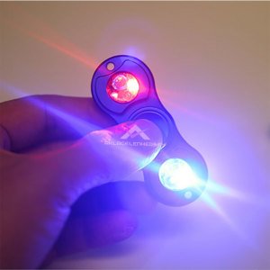 Metal Kutulu Işıklı Metal Stres Çarkı Çelik Rulmanlı Orjinal Hand Spinner Süper Dönüşlü Işıklı Çark