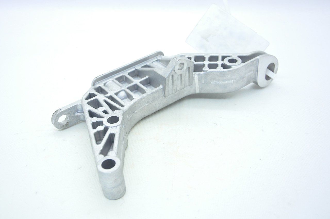 Motor Takoz Braketi Sol Grande Punto