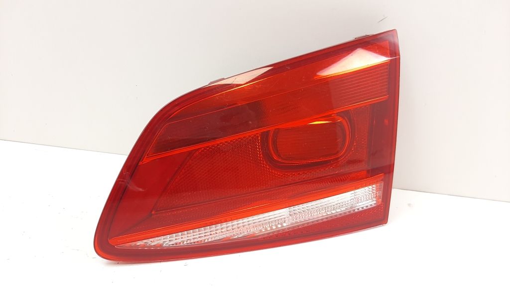 Stop Lambası Sağ İç Volkswagen Passat 2011-2014 Arası Station wagon
