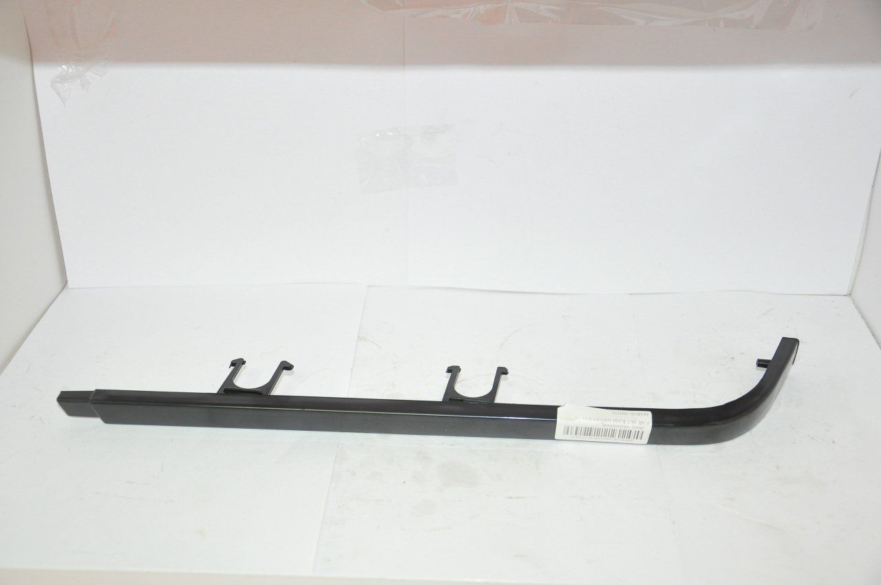 Sağ Far Alt Kaşı R9-R11